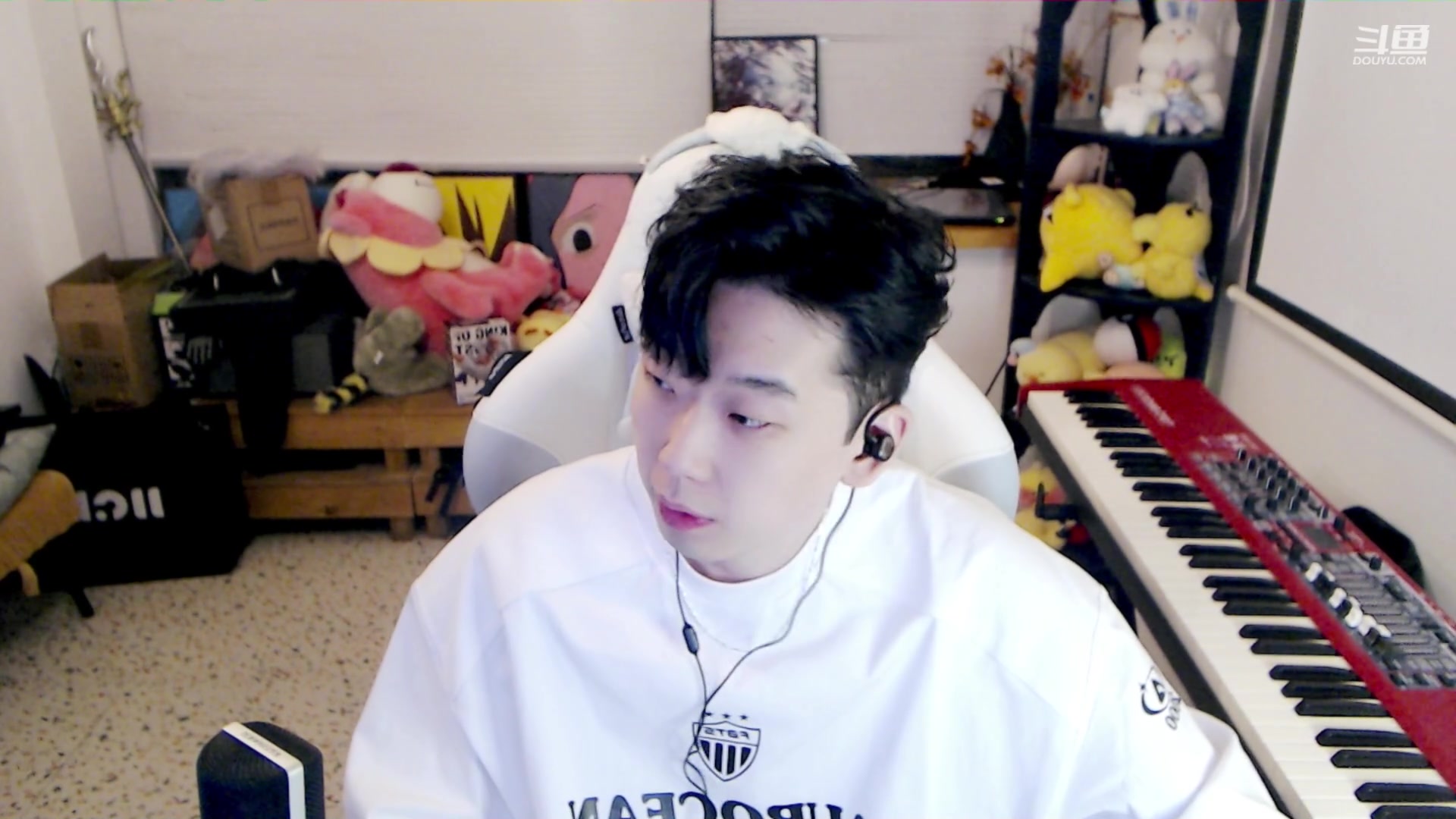 【2023-12-18 18点场】叁三QvQ：剪个头发 六点来～