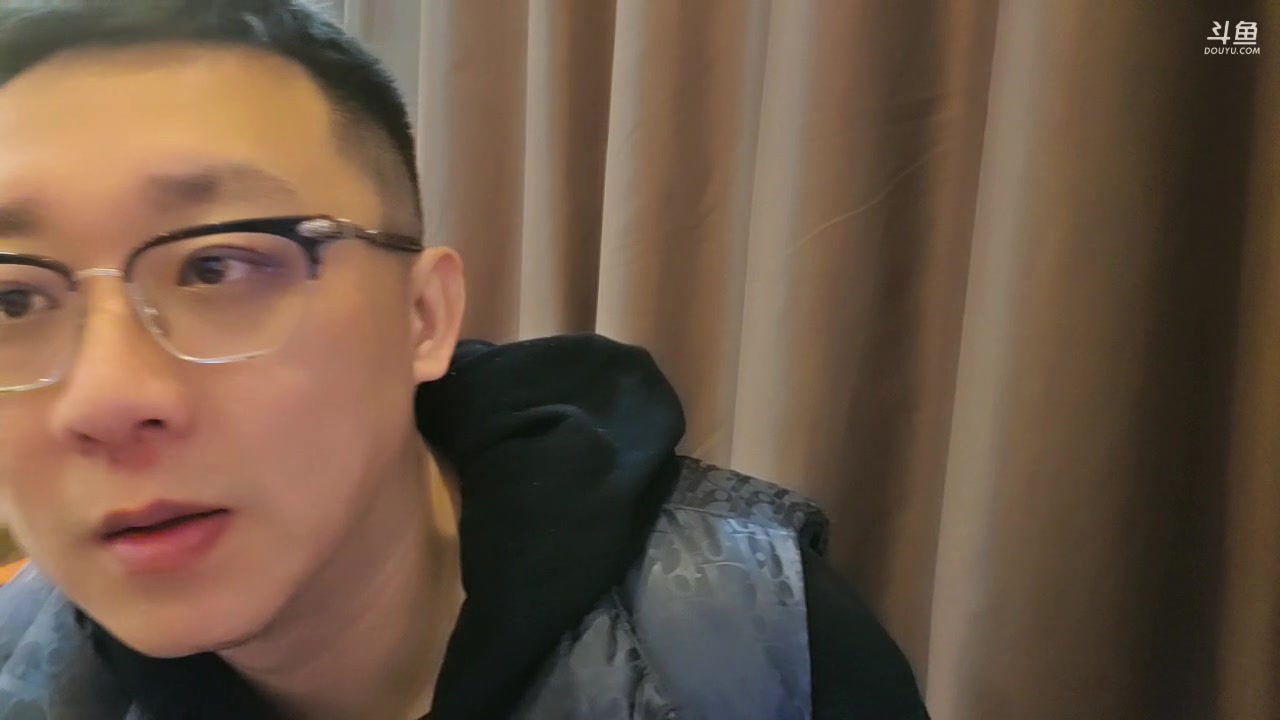 【2025-11-04 22点场】小鱼小鱼吃虾米：愉快团播day26