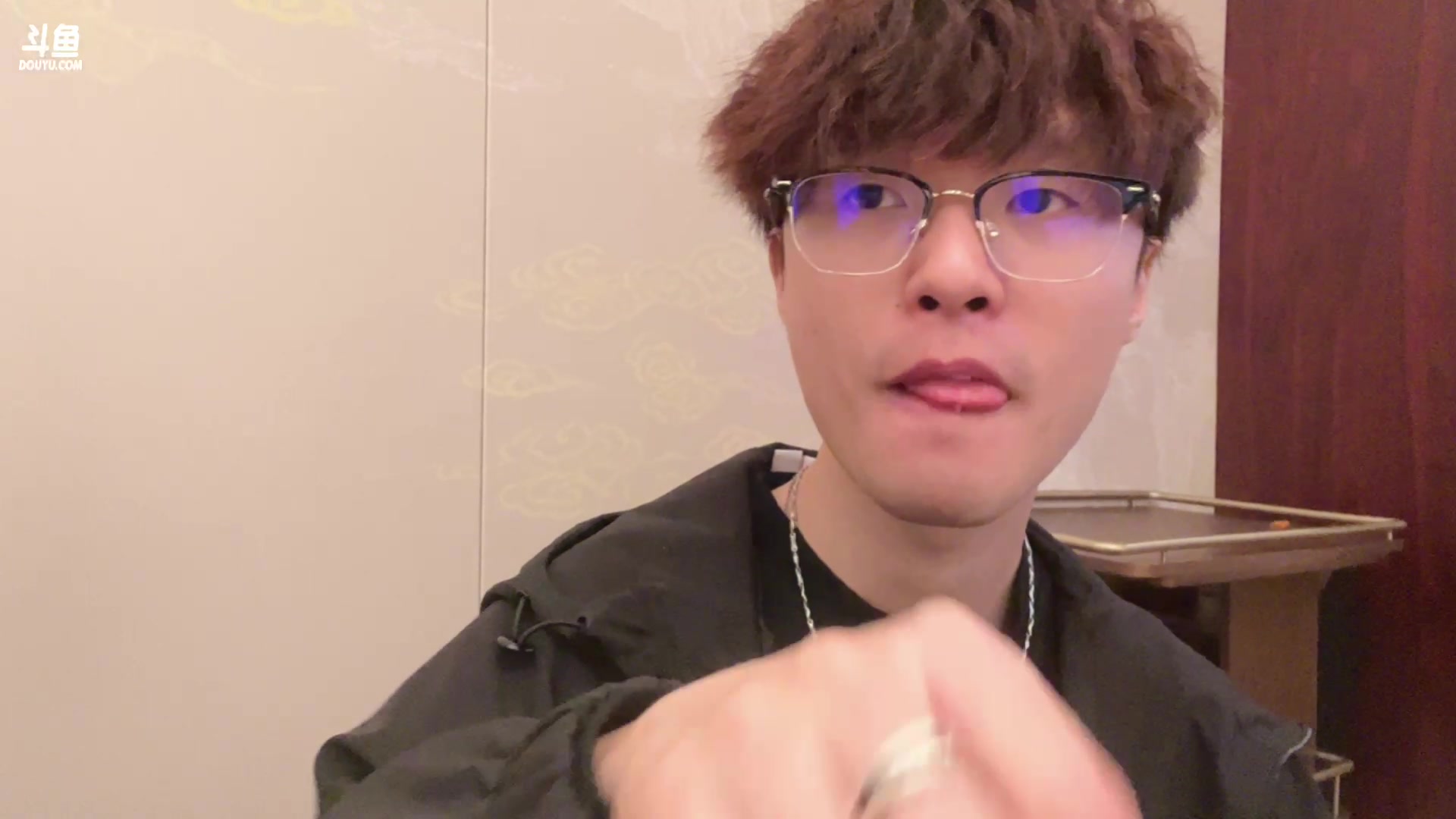 【2024-02-24 20点场】三酒OuO：今日大聚 应该开户外