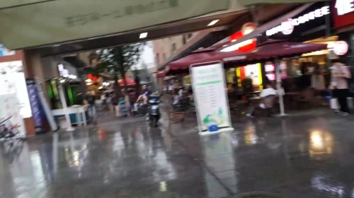 带着小胖吃干锅。 2017-05-21 18点场
