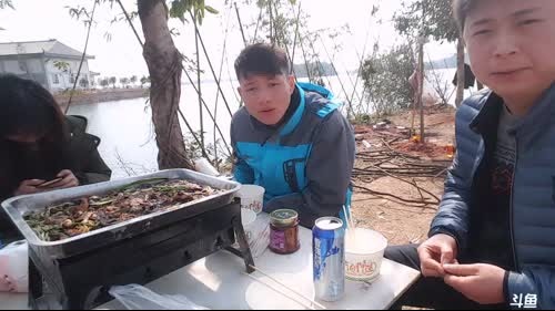 露营水友来了烤羊腿 2017-02-25 14点场