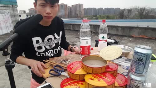 挑战鲱鱼罐头，到底能吃多少灌！ 2017-03-26 14点场