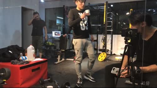 晚上练二头 2017-02-28 21点场