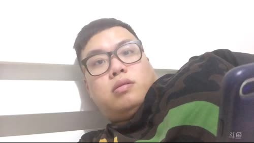 大牙:身体不适.玩不了游戏. 2017-01-25 20点场