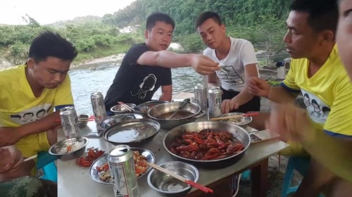 水陆双绝，龙虾斗牛！ 2017-05-19 17点场