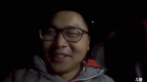 寻找宵夜食材：龙虾鳝鱼。 2017-05-07 20点场