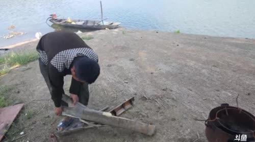 美食美景缺美人。 2017-04-19 16点场