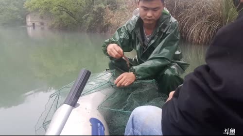 暴雨也抵挡不了我们的激情 2017-04-08 09点场