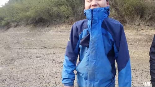 收地笼鱼网做美食。 2017-02-26 16点场