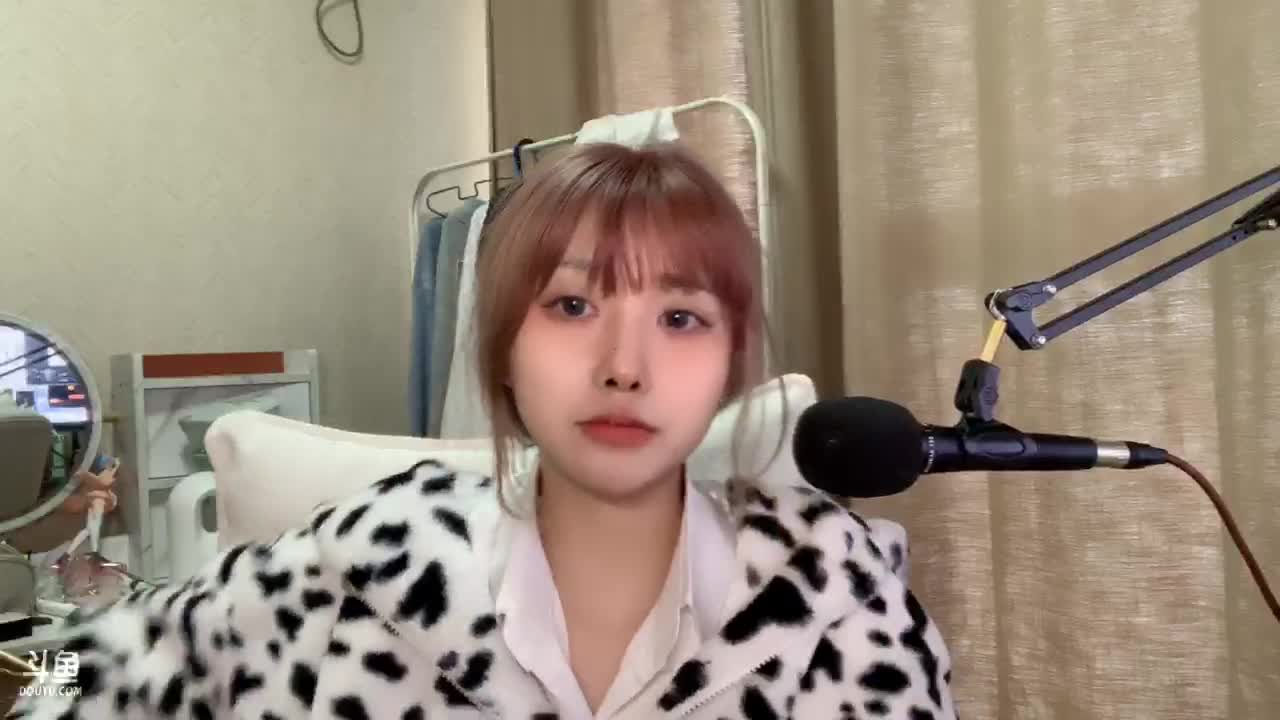 【2021-04-13 16点场】三三才不是卤蛋OwO：今天是二次元少女