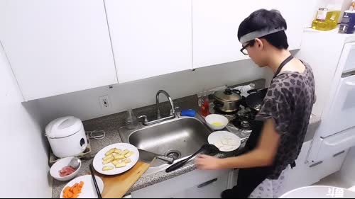 【芝加哥】 外面好危险还是家里做个饭先 2017-01-23 01点场
