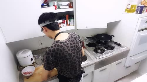 【芝加哥】 外面好危险还是家里做个饭先 2017-01-23 01点场