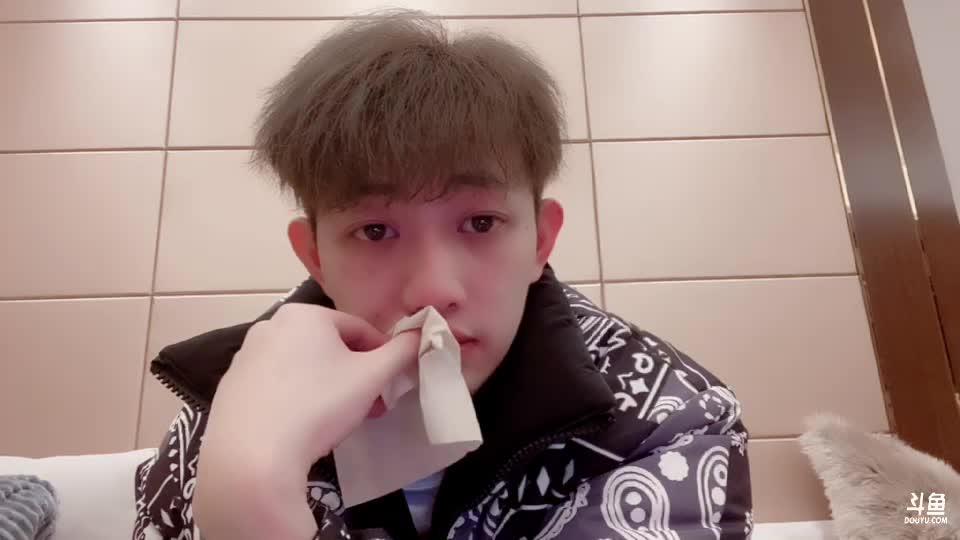弹头很酷zshhh_粉丝节很多周边送给大家哟 2020-06-20 14点场_斗鱼