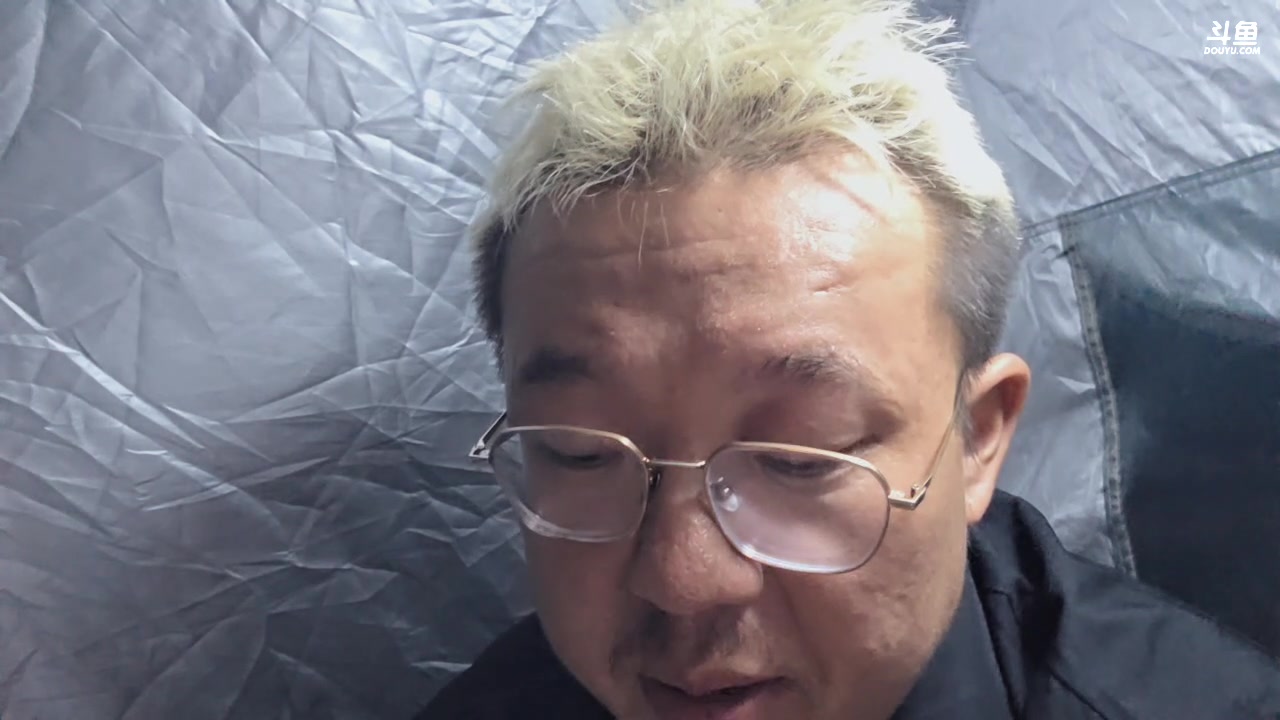 【2025-11-02 23点场】主播大飞牛肉：印度尼西亚三傻15天荒岛生活