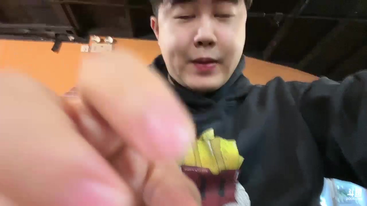 【2023-12-17 21点场】4AM小海xx丶：在深圳俱乐部，逛吃逛吃一下