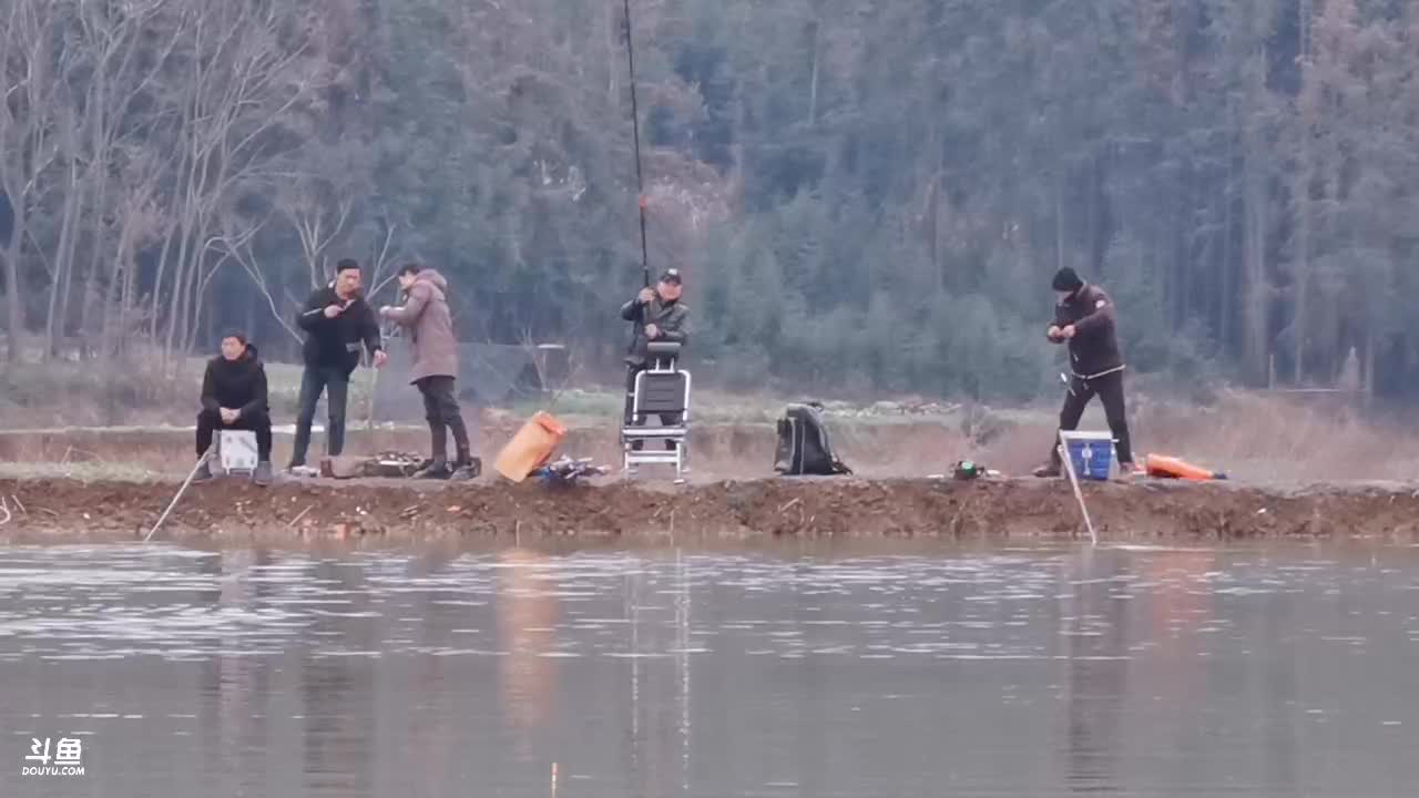 【2021-01-03 11点场】中华户外钓鱼：新坑大青正钓