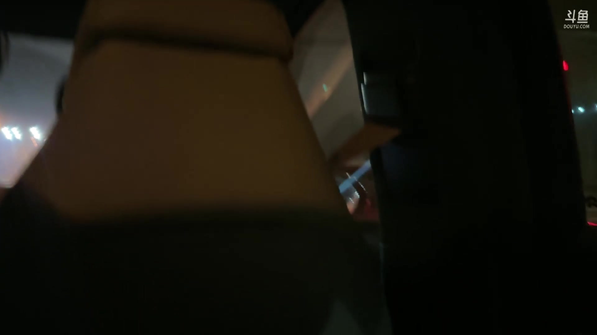 【2024-02-10 01点场】童猪啊i：今晚11点来户外跨年！！