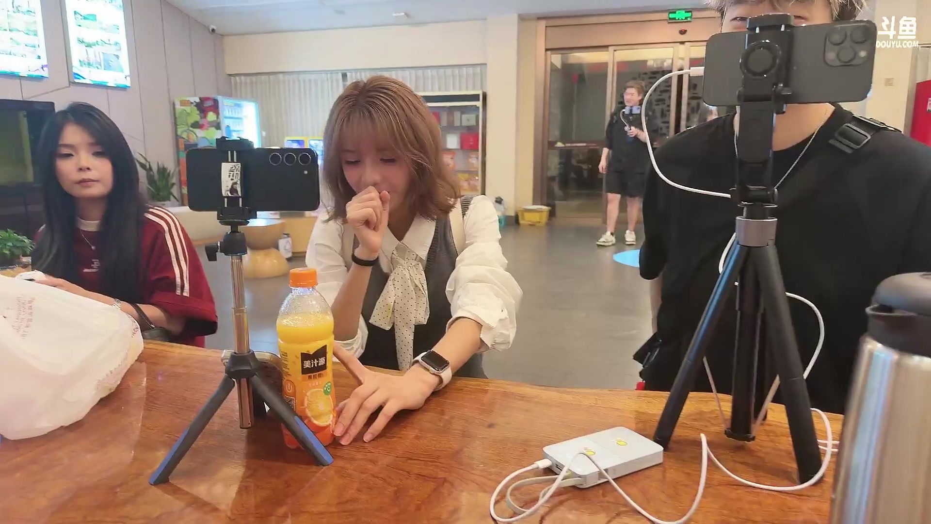 那个飞吧 电棍：那个不能念 是骗人的