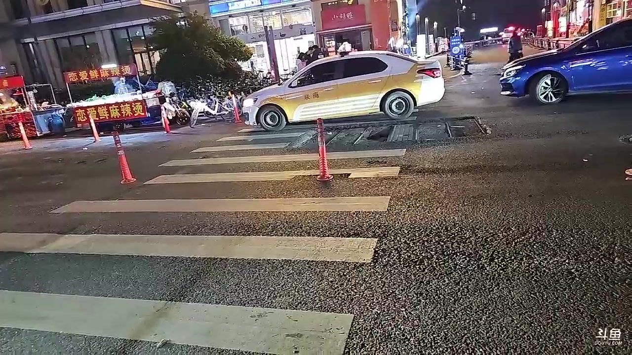 我在斗鱼看火力堂主直播户外