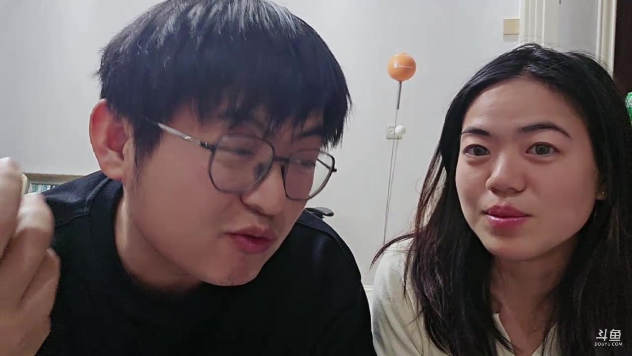 我在斗鱼看火力堂主直播户外