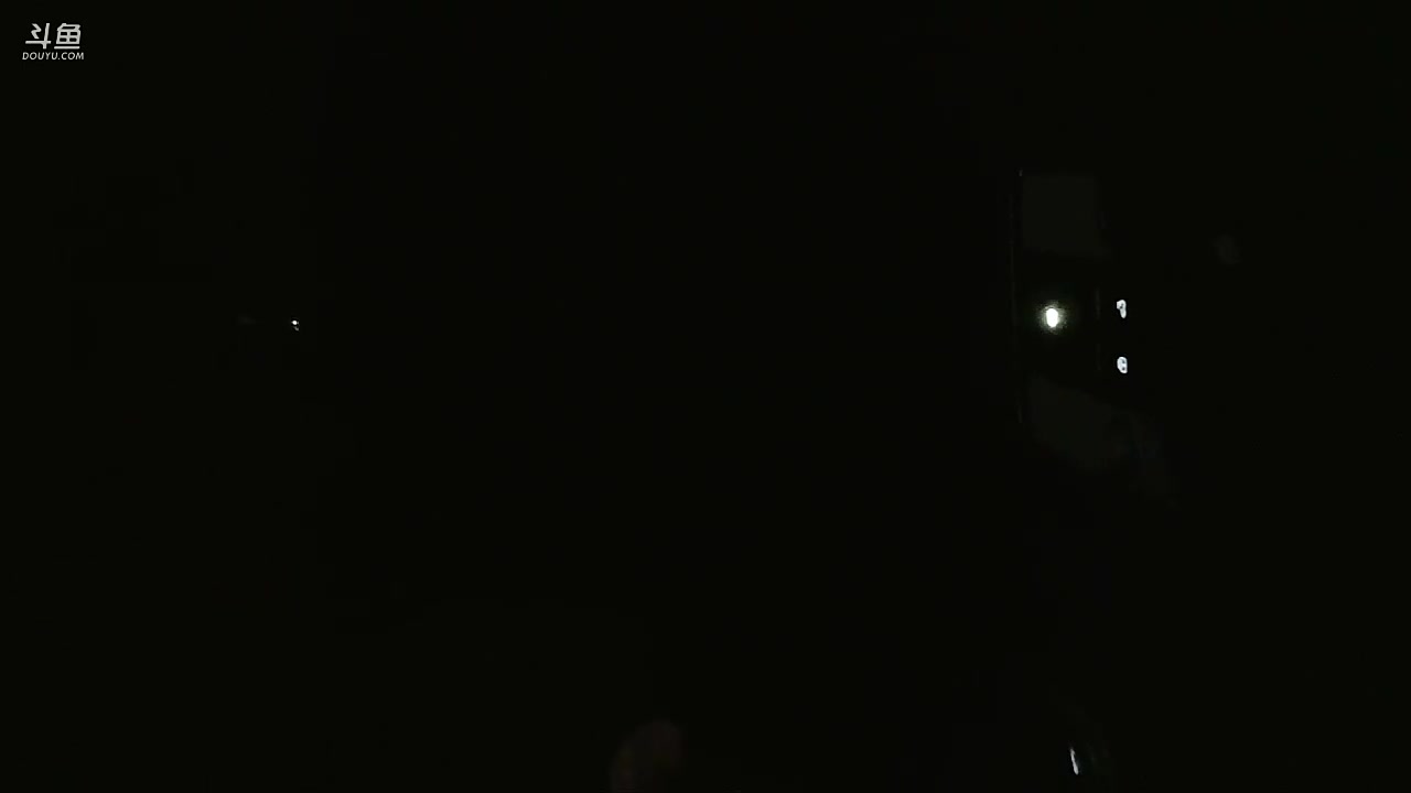 我在斗鱼看火力堂主直播户外