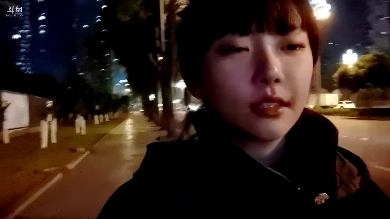 我在斗鱼看不2不叫周淑怡直播英雄联盟